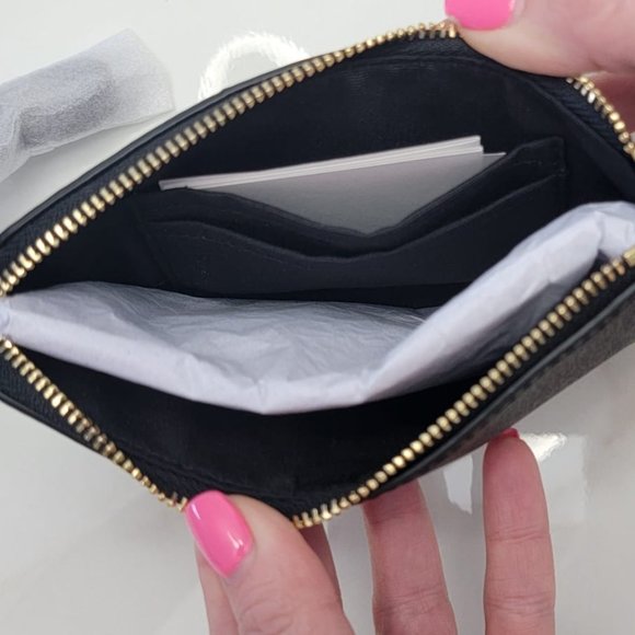 COACH CORNER ZIP WRISTLET IN SIGNATURE CANVAS BLACK/BROWN - Picture 3 of 4